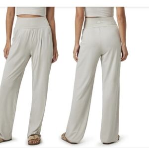 Vuori lux at ease straight leg pants